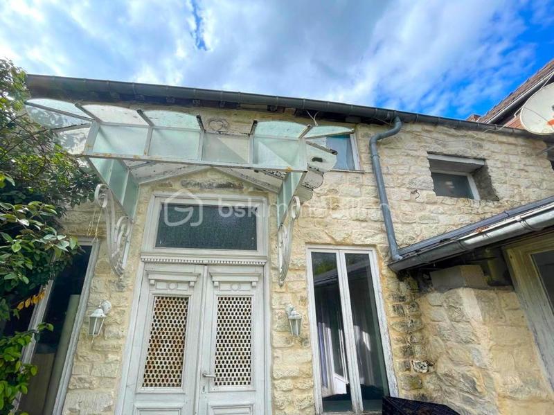 Maison en pierre - 340 m² - 13 pièces