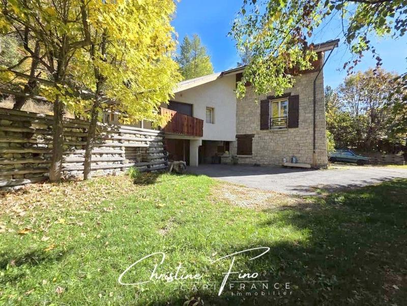 Maison - 251 m² - 10 pièces