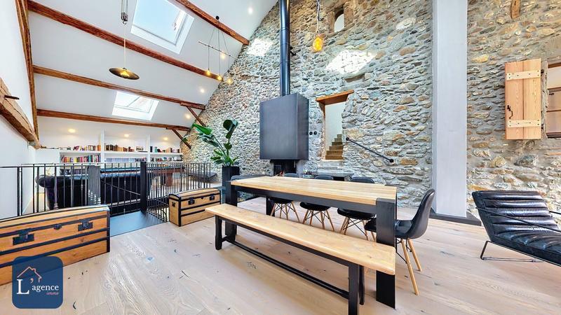 Maison - 499 m² - 7 pièces