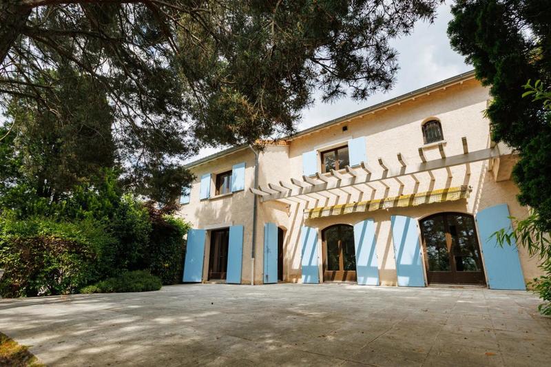 Villa - 375 m² - 7 pièces