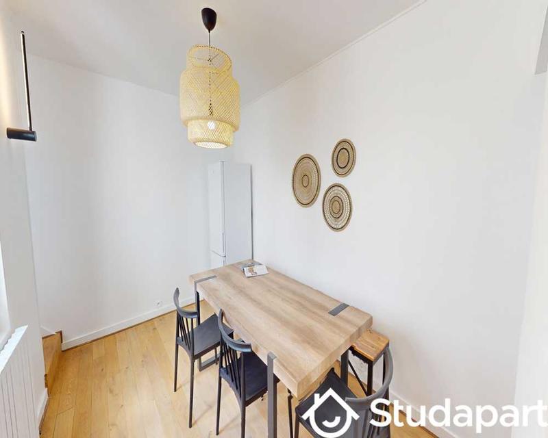 Chambre - 160 m² - 1 pièce