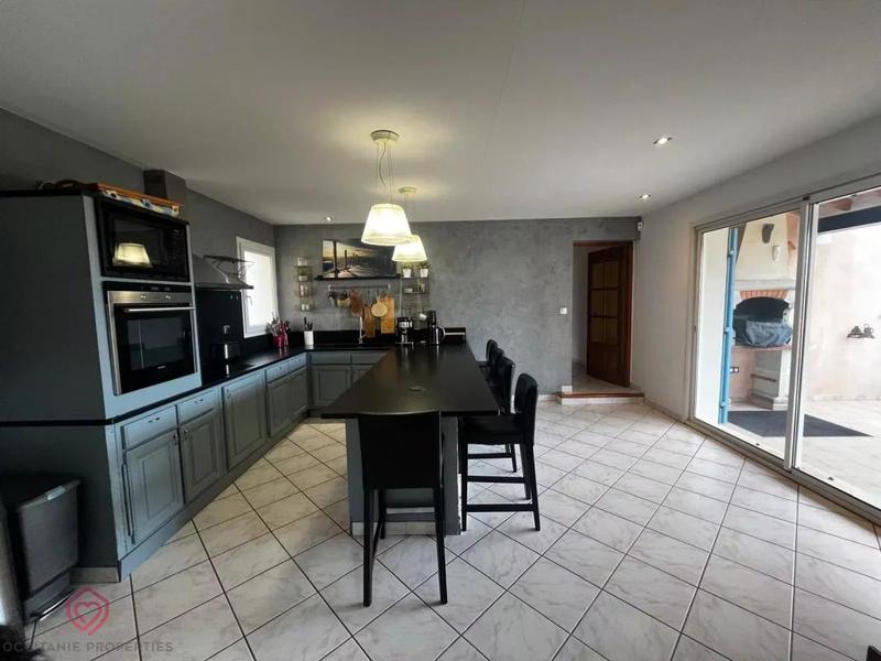 Villa - 270 m² - 8 pièces