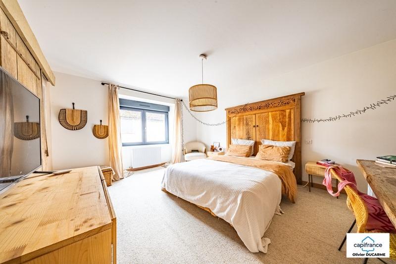 Maison - 180 m² - 9 pièces