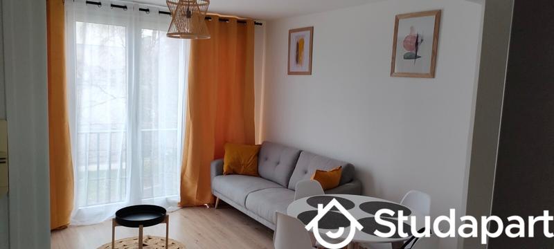 Chambre - 9 m² - 1 pièce