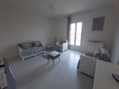 Maison traditionnelle - 284 m² - 20 pièces