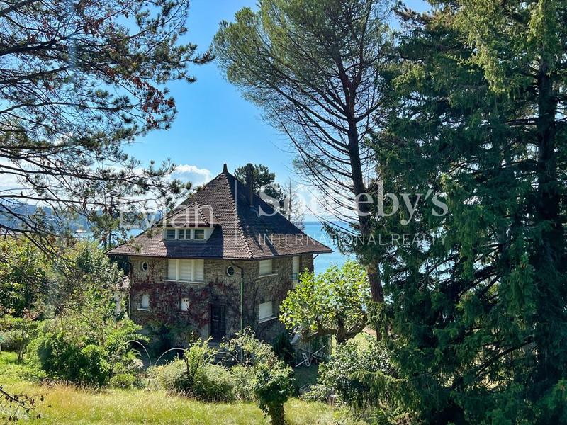 Maison - 203 m² - 8 pièces