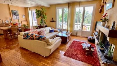 Appartement - 135 m² - 5 pièces