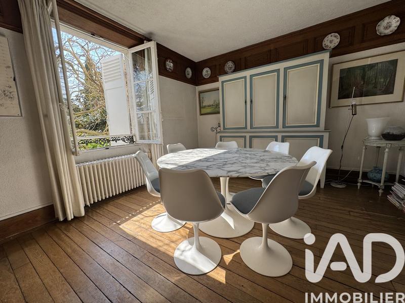 Maison - 352 m² - 10 pièces