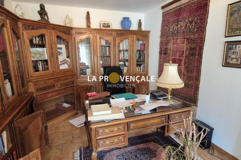 Villa - 184 m² - 6 pièces