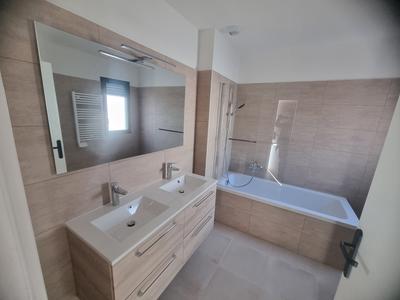 Maison - 76 m² - 3 pièces