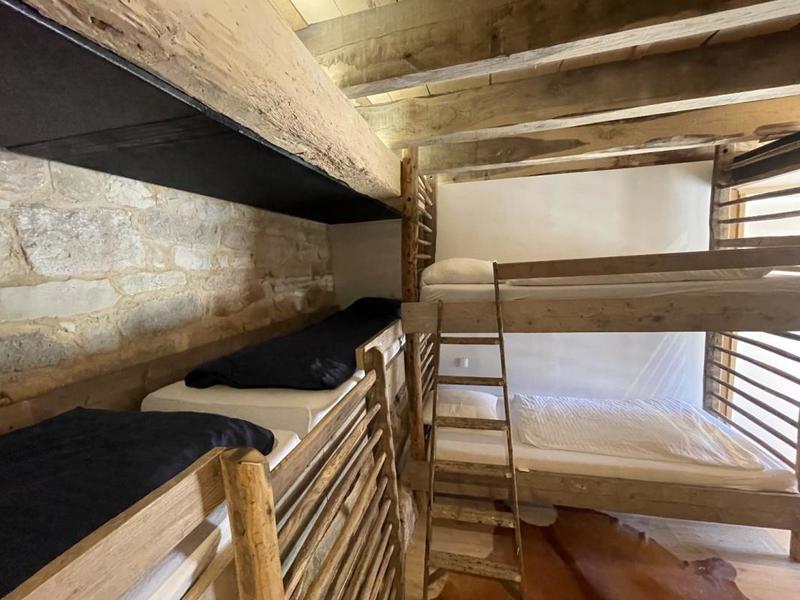 Propriété - 285 m² - 7 pièces