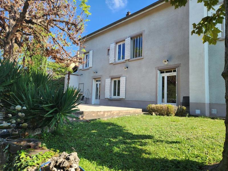 Maison - 176 m² - 7 pièces