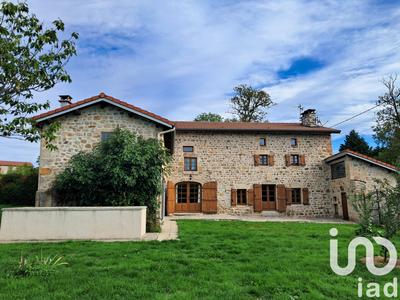 Maison - 234 m² - 5 pièces