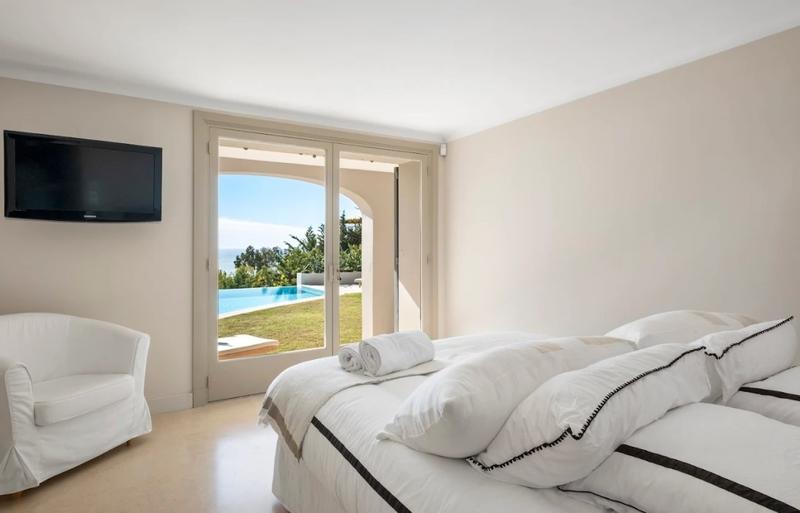 Villa - 350 m² - 9 pièces