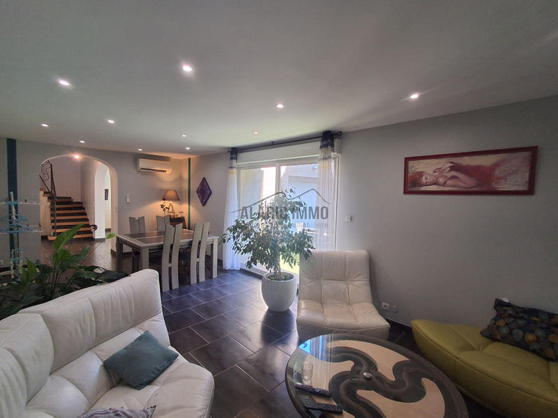 Maison - 178 m² - 5 pièces