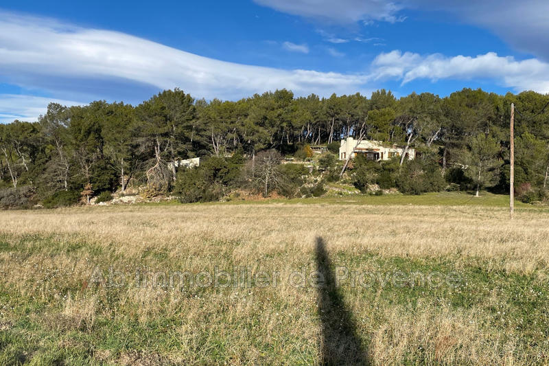 Maison - 9 720 m² - 3 pièces