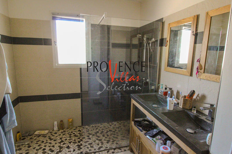 Maison - 93 m² - 5 pièces