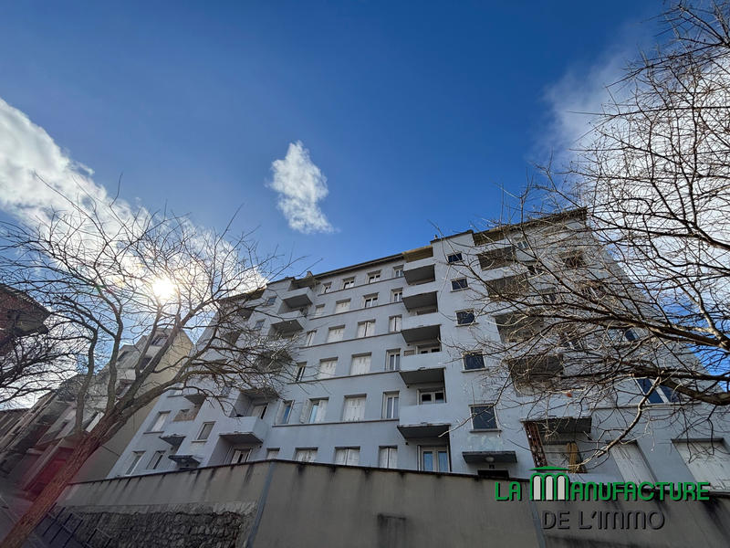 Appartement - 60 m² - 4 pièces