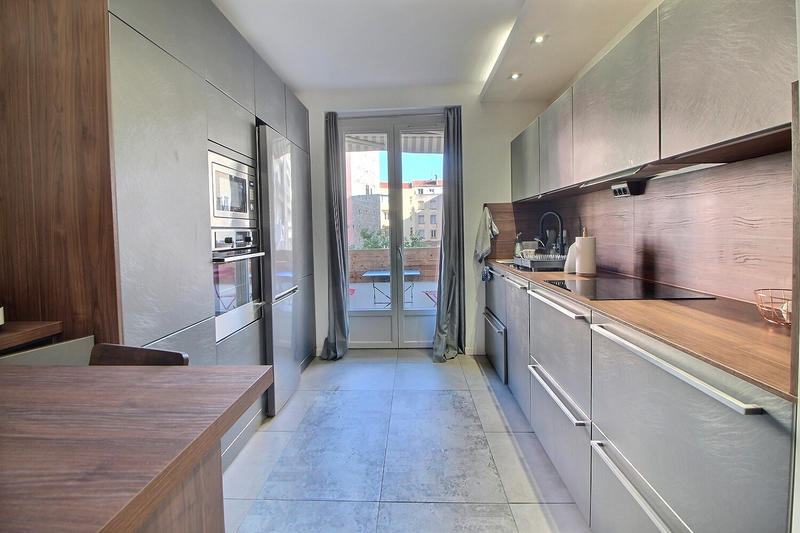 Appartement - 72 m² - 3 pièces