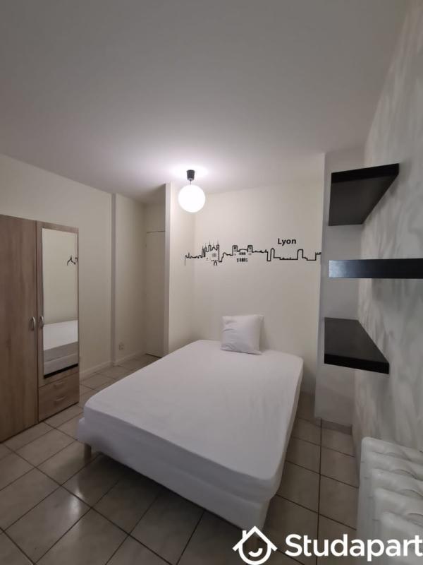 Chambre - 9 m² - 1 pièce