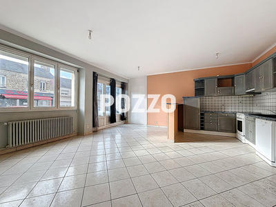 Maison - 600 m² - 6 pièces