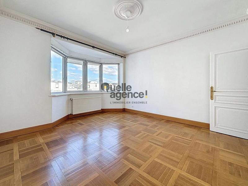 Appartement - 258 m² - 7 pièces