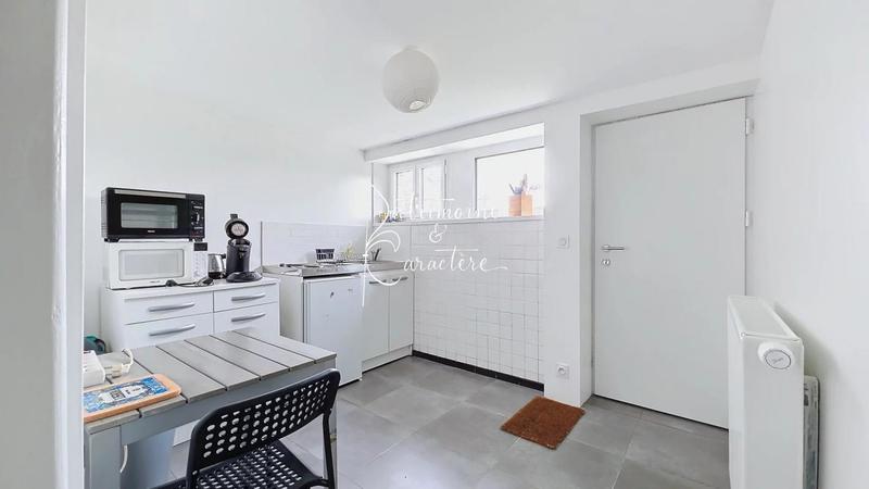 Maison - 215 m² - 9 pièces