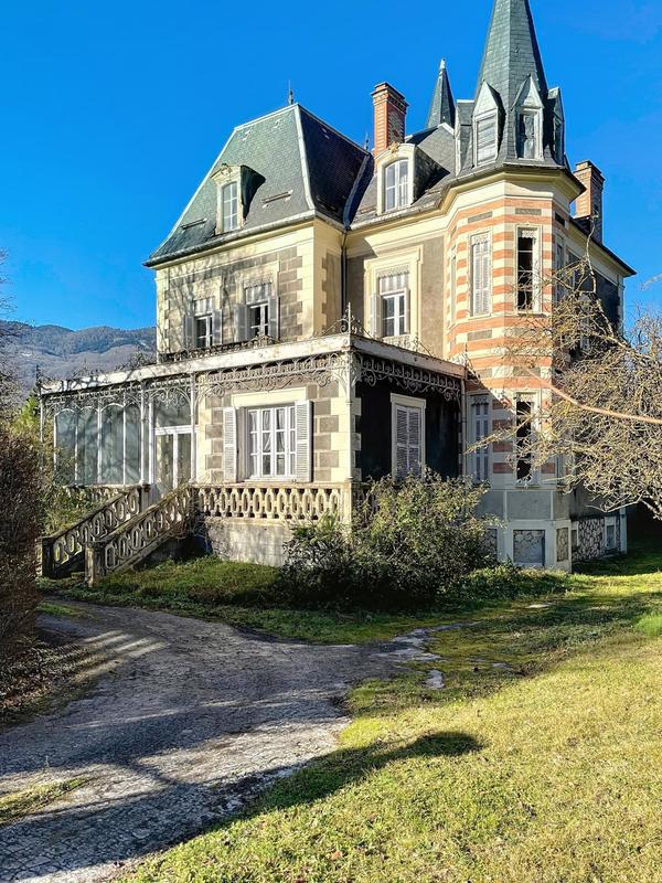 Maison de maîtres - 277 m² - 22 pièces