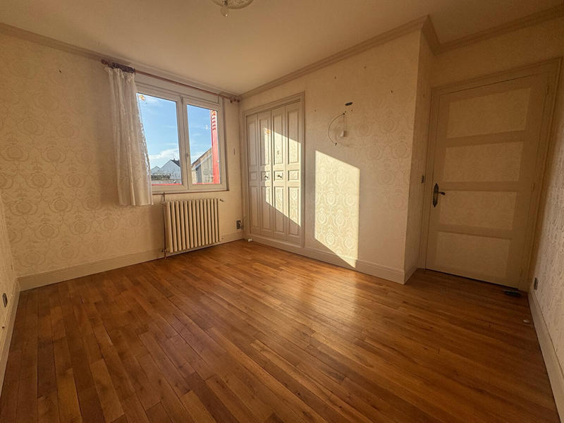 Maison - 96 m² - 5 pièces