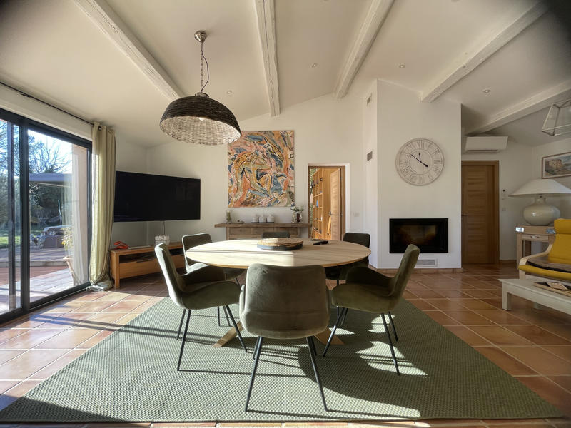 Maison - 200 m² - 7 pièces