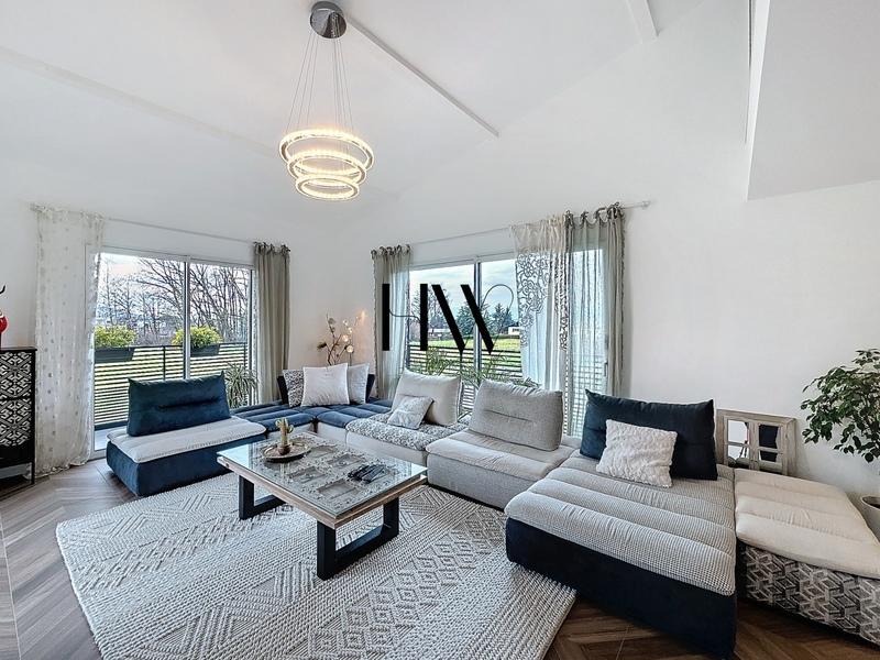 Maison - 437 m² - 14 pièces