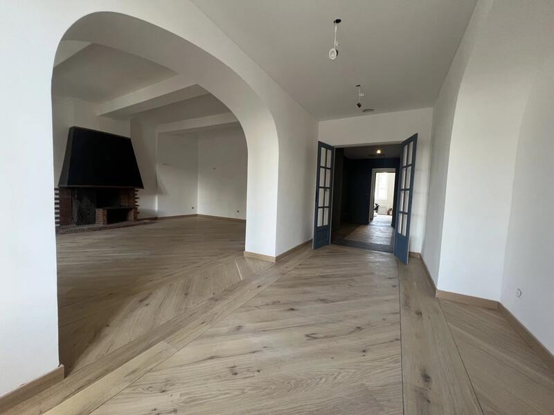 Appartement - 168 m² - 5 pièces