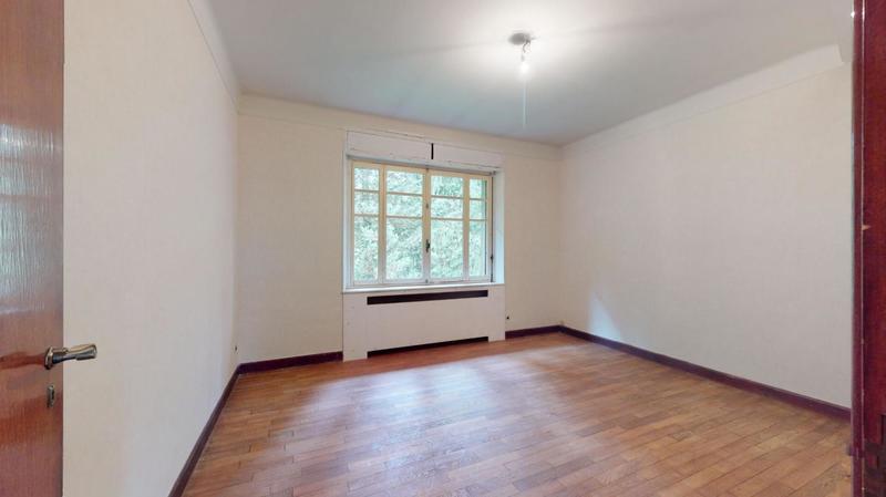 Propriété - 180 m² - 7 pièces