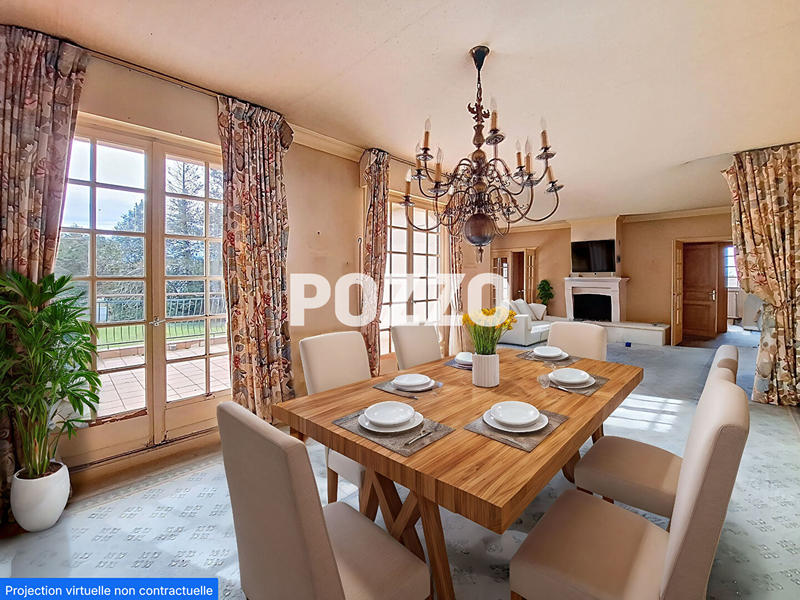 Maison - 180 m² - 8 pièces
