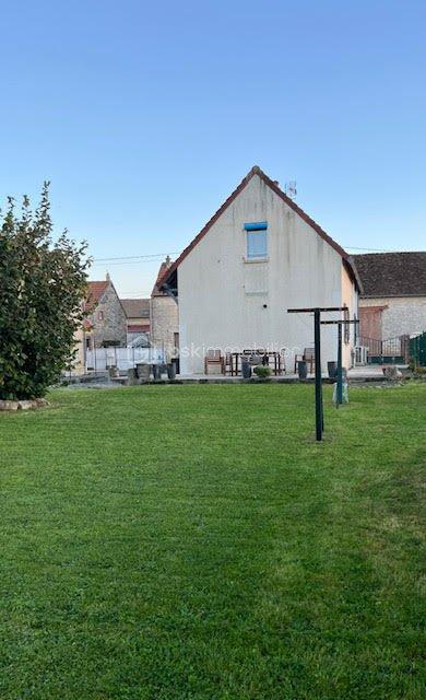 Maison traditionnelle - 85 m² - 4 pièces