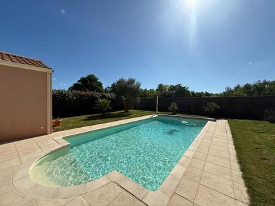 Maison - 181 m² - 7 pièces