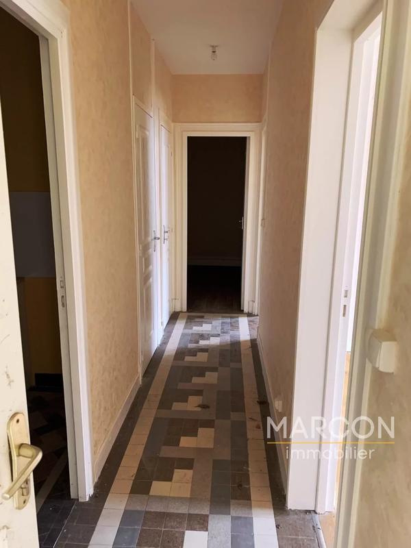 Immeuble - 171 m² - 9 pièces