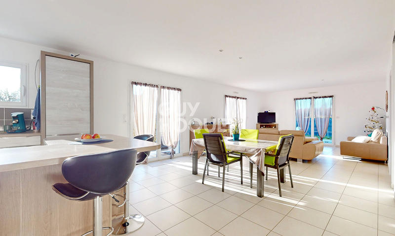 Maison - 110 m² - 5 pièces