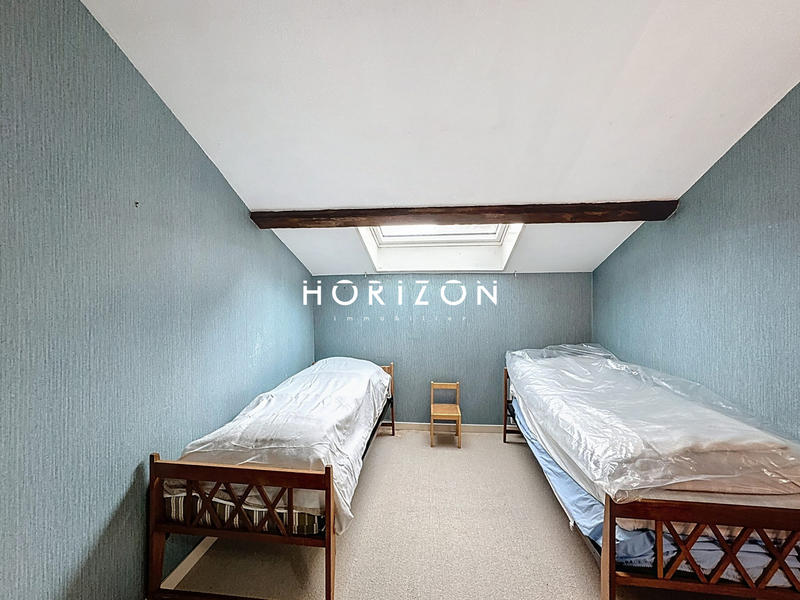 Maison ancienne - 205 m² - 8 pièces