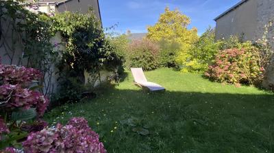 Maison - 343 m² - 12 pièces