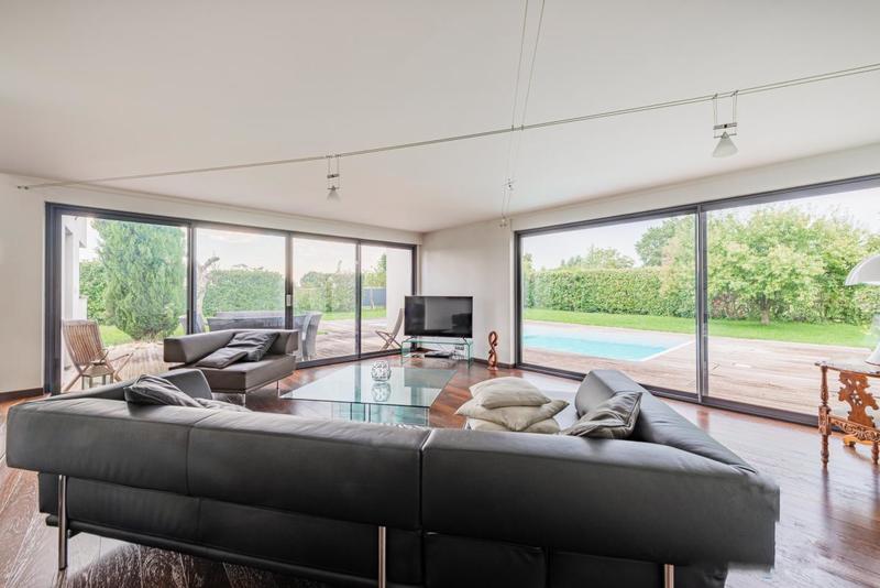 Propriété - 420 m² - 10 pièces