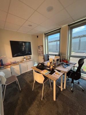 Bureau - 194 m² - 7 pièces