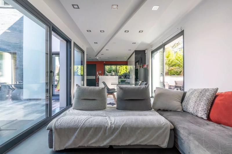 Maison - 145 m² - 5 pièces