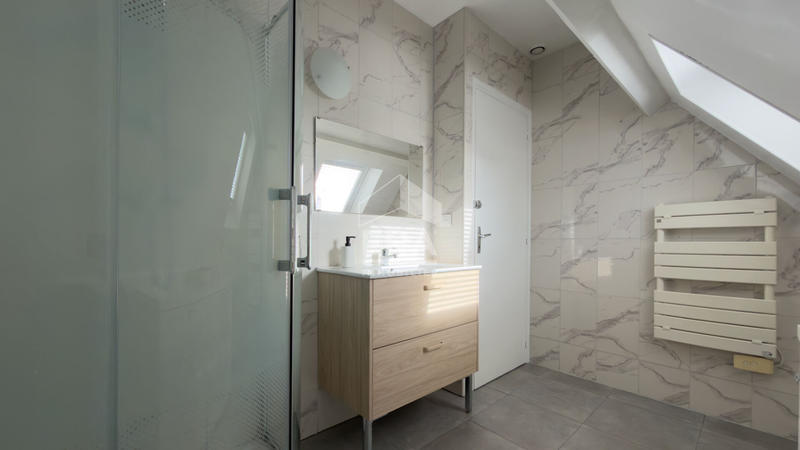 Maison - 90 m² - 5 pièces