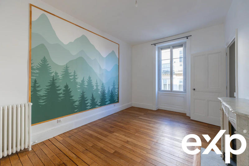 Appartement - 183 m² - 5 pièces