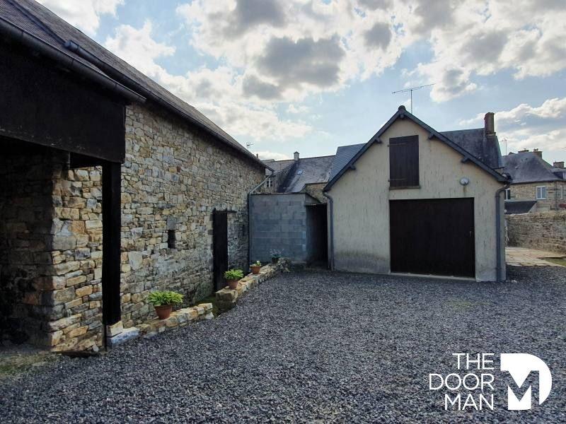 Propriété - 130 m² - 9 pièces