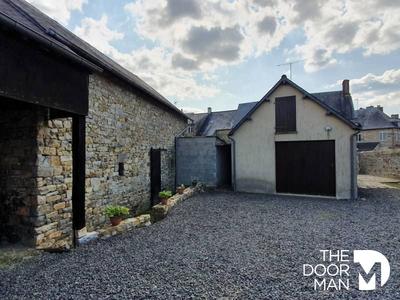 Propriété - 130 m² - 9 pièces