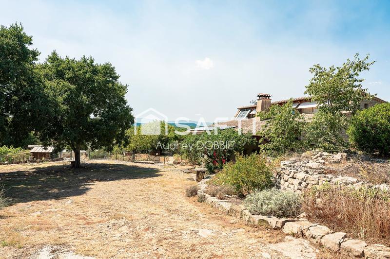 Maison - 228 m² - 8 pièces