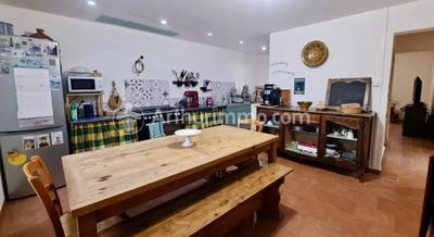 Maison - 181 m² - 8 pièces