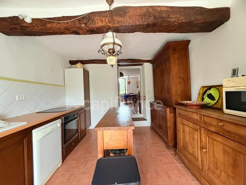 Maison - 185 m² - 9 pièces